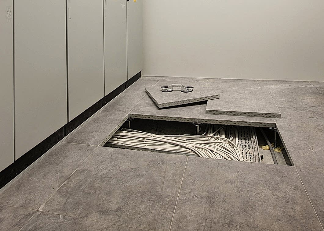 Yükseltilmiş Zemin Döşeme